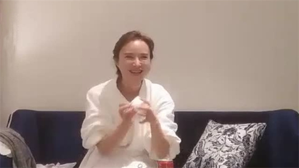 【经典探花】真实记录铁牛与美艳女主激情第三弹！调情前戏后直入正戏，真实偷拍完整记录